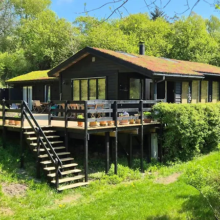 Renovated 70s On Nature Plot Дом отдыха